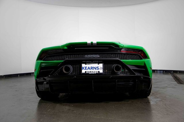 Used 2024 Lamborghini Huracan EVO image 7