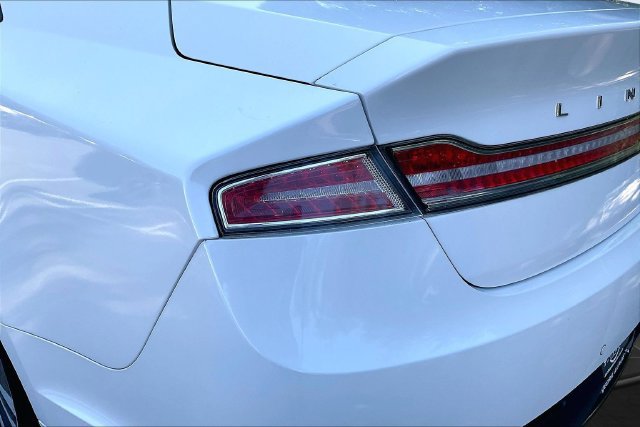 Used 2018 Lincoln MKZ Reserve w/ Technology Package FWD image 31