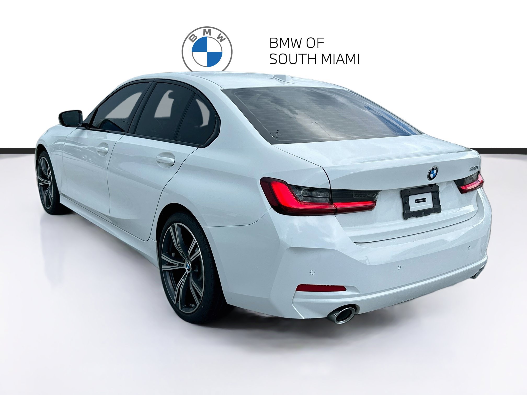 Certified 2023 BMW 330i Sedan w/ Convenience Package RWD image 5
