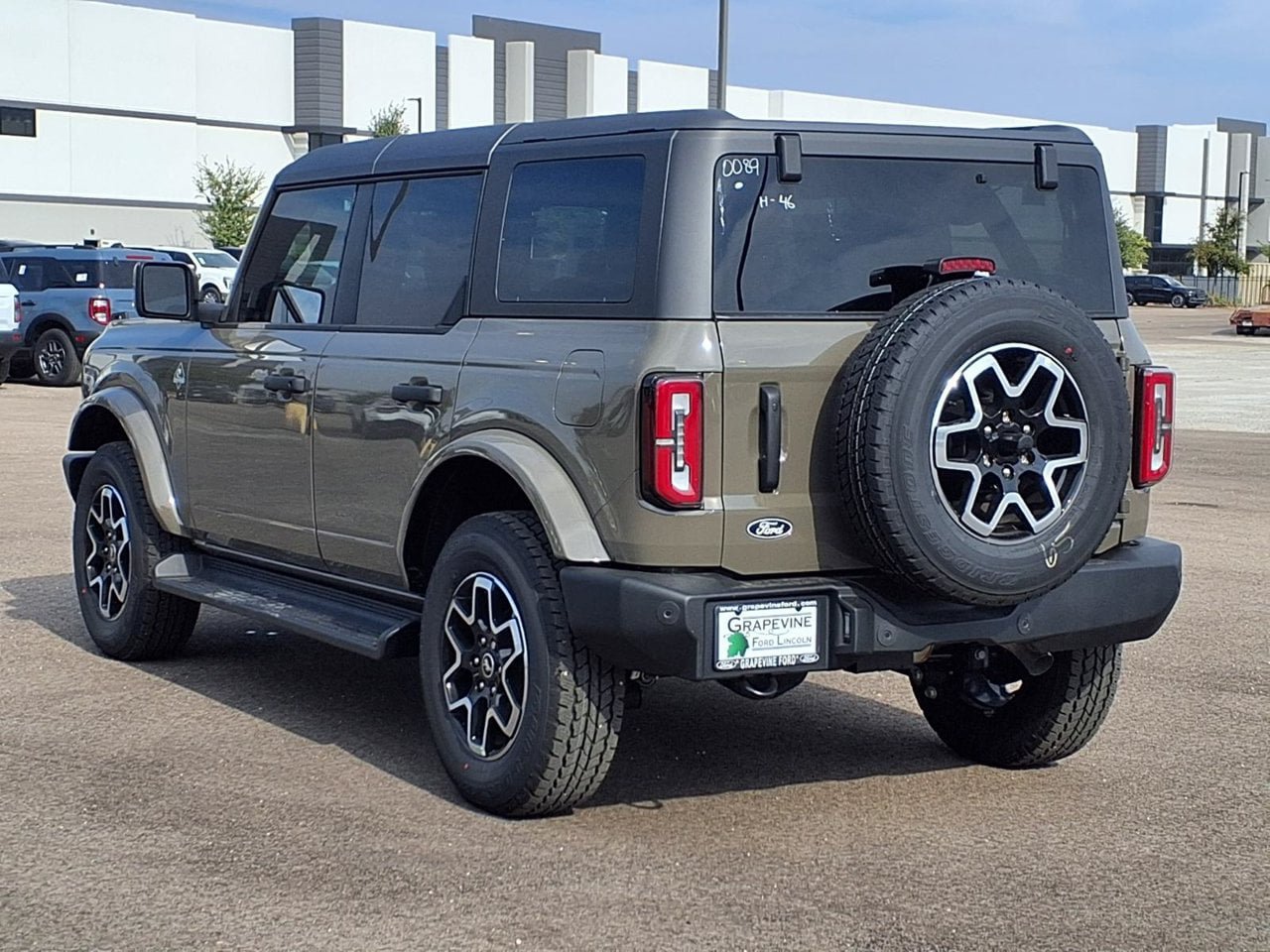 New 2026 Ford Bronco Outer Banks AWD/4WD image 6
