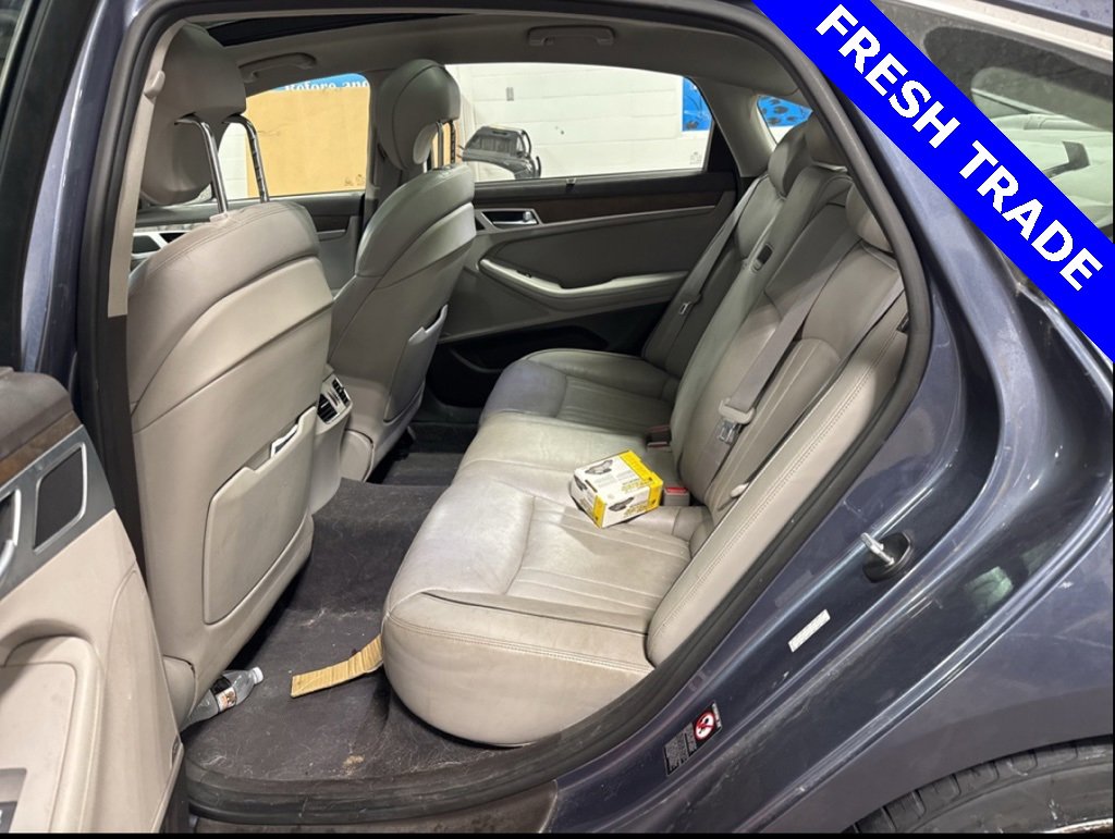 Used 2015 Hyundai Genesis 3.8 w/ Option Group 03 image 10