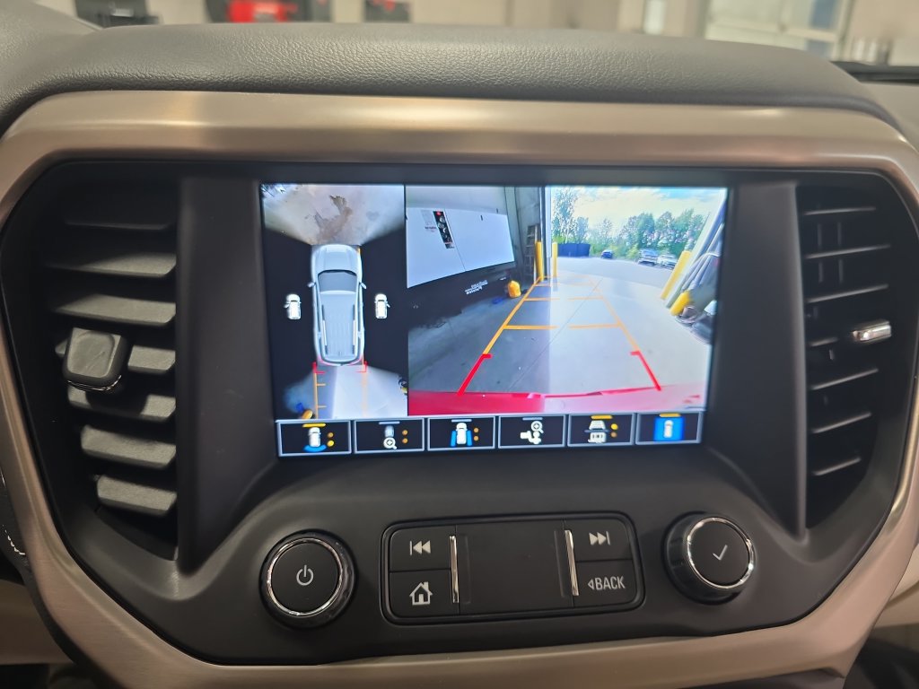 Used 2022 GMC Acadia Denali w/ Denali Ultimate Package AWD/4WD image 24