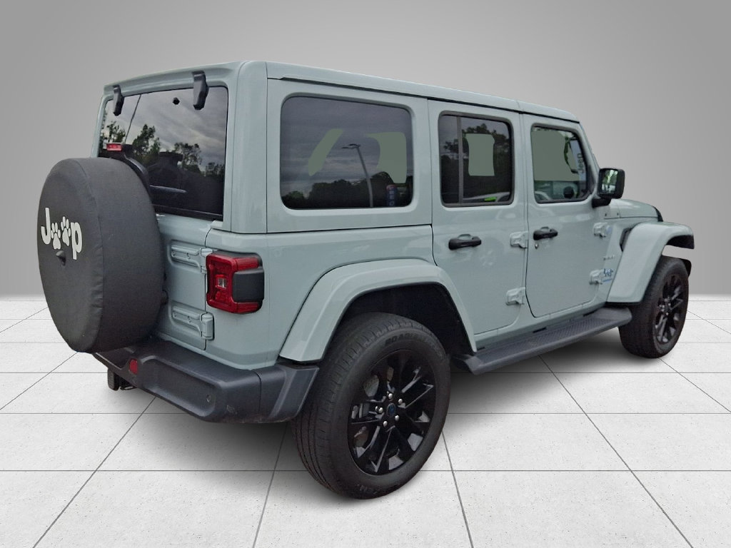 Used 2024 Jeep Wrangler Unlimited Sahara w/ Safety Group AWD/4WD image 5