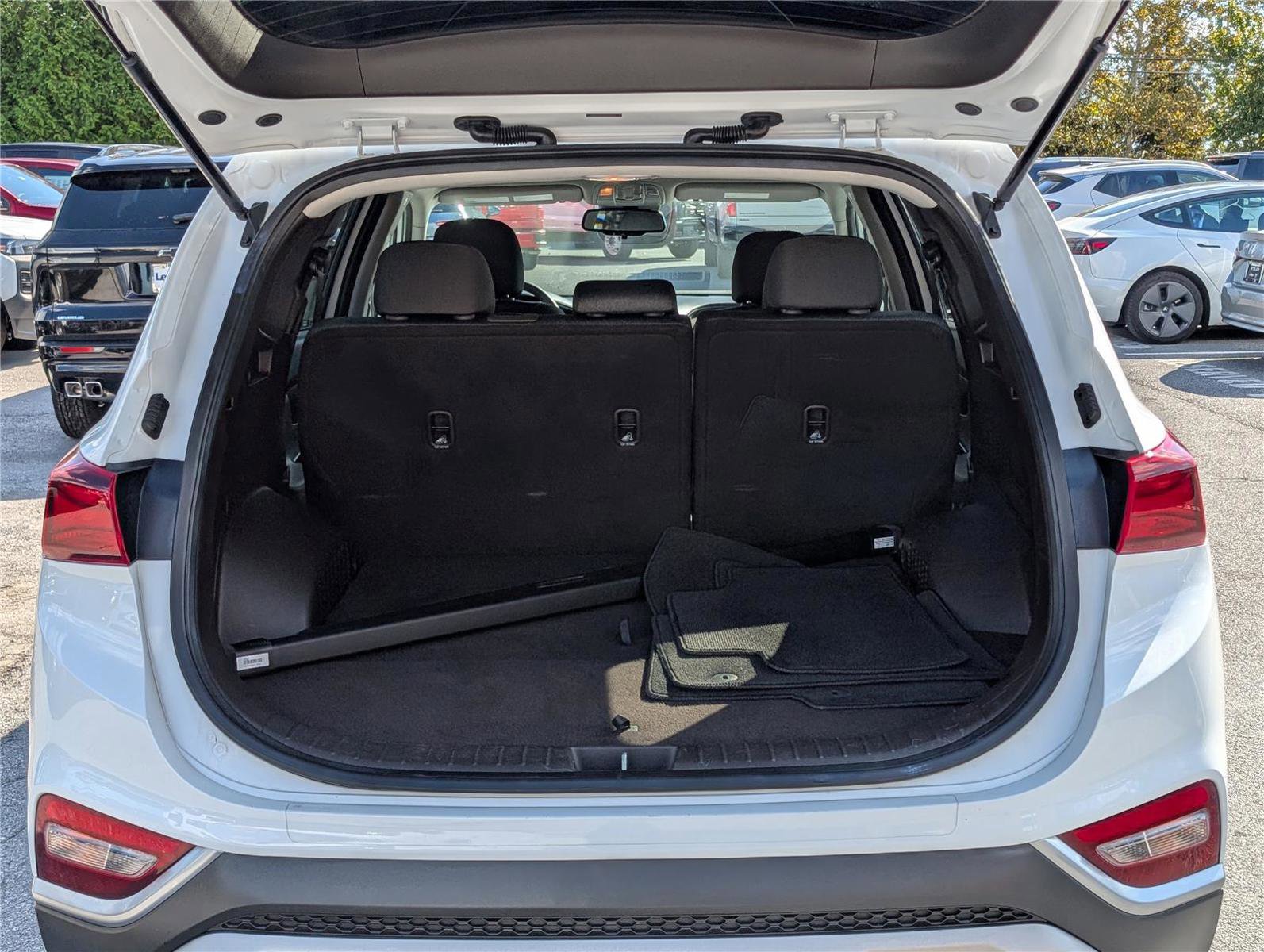 Used 2020 Hyundai Santa Fe SEL image 13