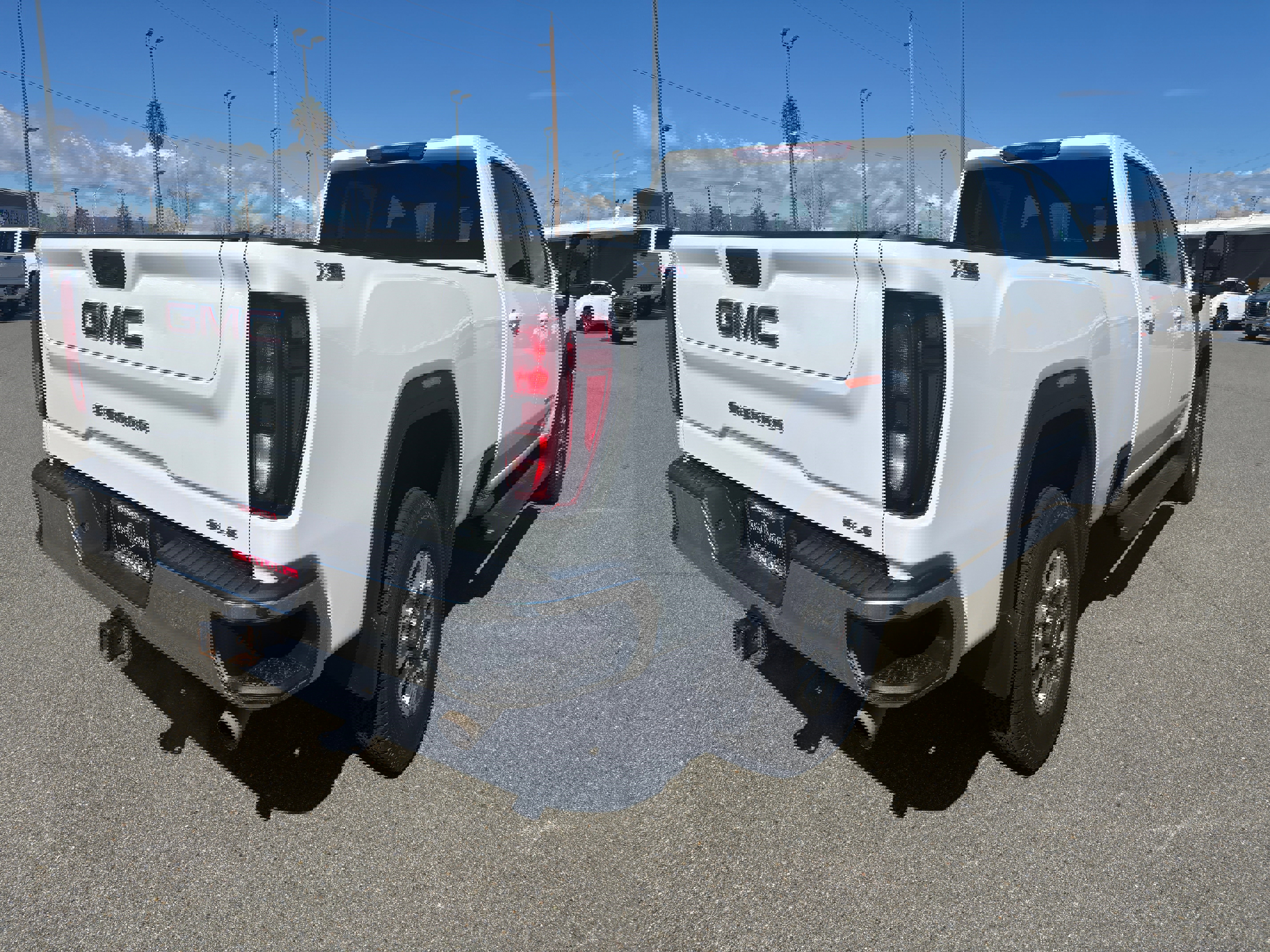 Used 2022 GMC Sierra 2500 SLE w/ SLE Convenience Package image 5