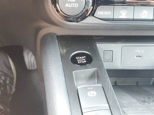 New 2026 Nissan Kicks SV w/ SV Premium Package AWD/4WD image 34