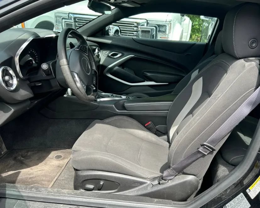 Used 2017 Chevrolet Camaro SS RWD image 3