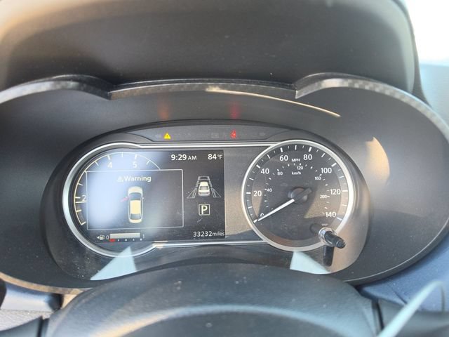 Used 2025 Nissan Versa SV FWD image 11