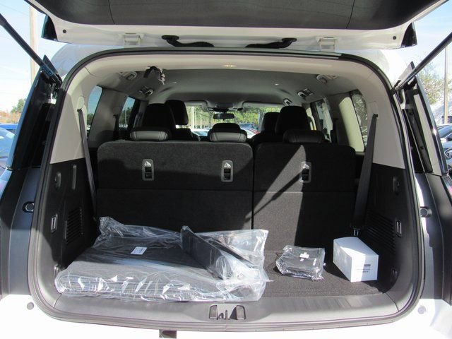 New 2026 Nissan Armada SV image 5