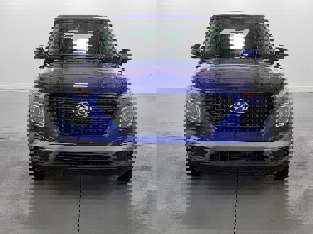 Used 2021 Hyundai Venue SE image 3