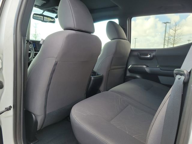 Used 2017 Toyota Tacoma TRD Off-Road w/ Premium & Technology Package image 12