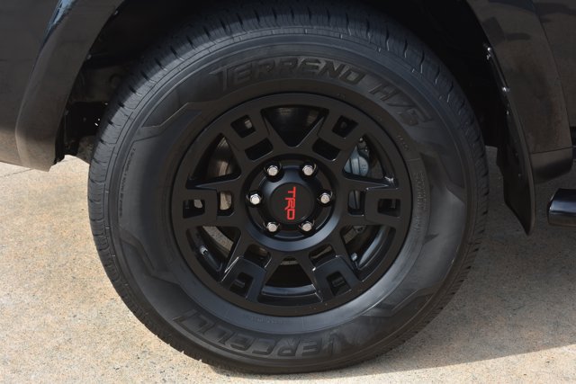 Used 2021 Toyota 4Runner Venture w/ Moonroof Package AWD/4WD image 9