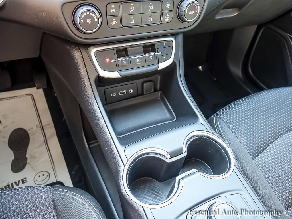 Used 2024 GMC Terrain SLE w/ Elevation Edition FWD image 19