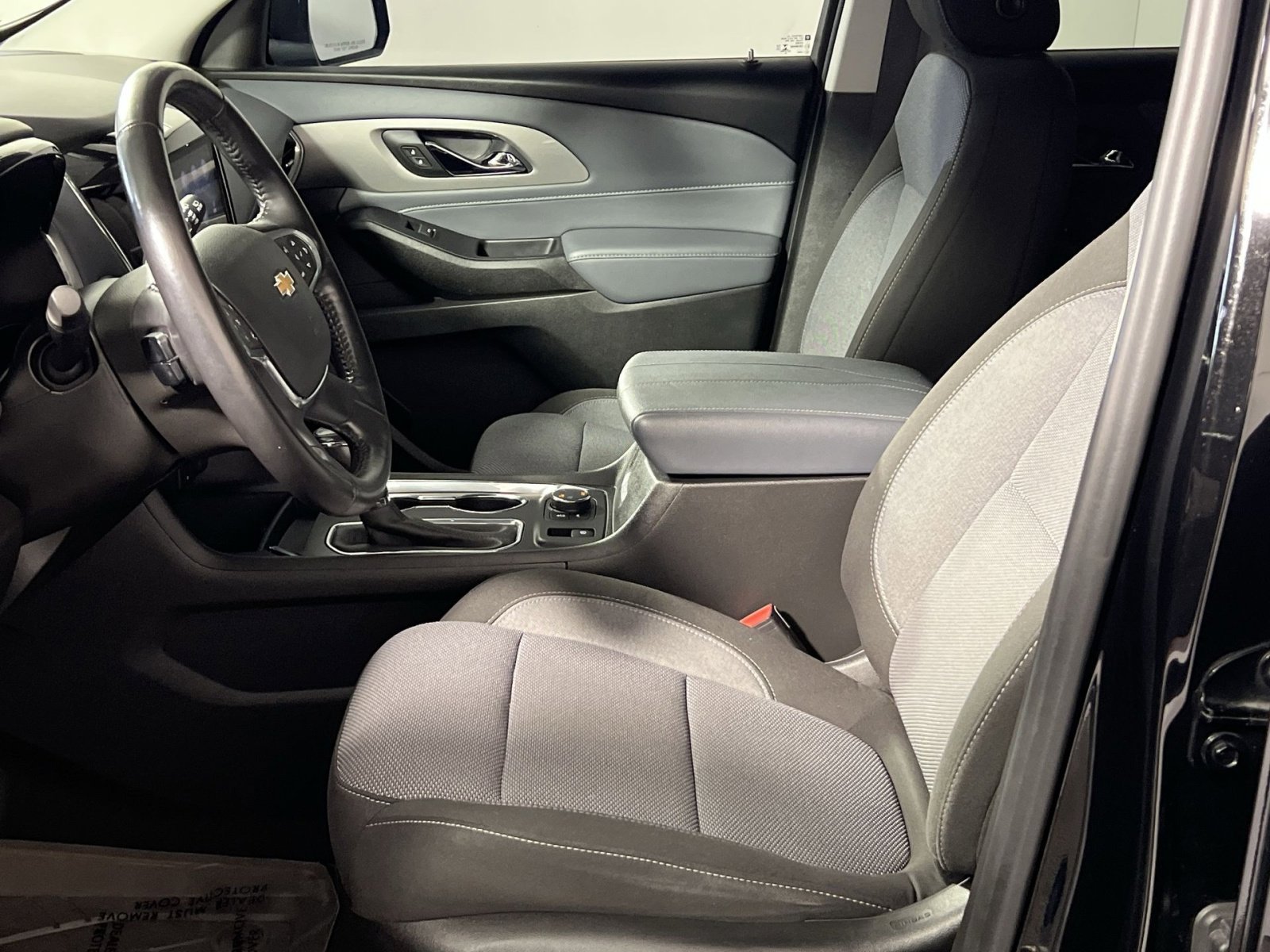 Used 2020 Chevrolet Traverse LT w/ Driver Confidence II Package AWD/4WD image 14
