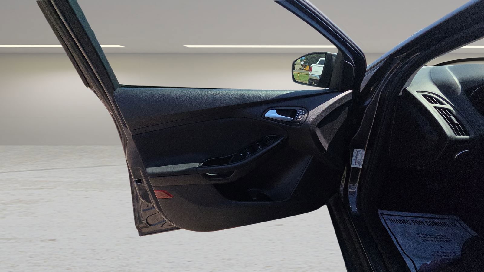 Used 2018 Ford Focus SE image 30