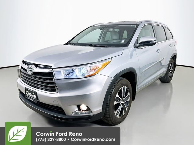 Used 2015 Toyota Highlander Limited Platinum AWD/4WD image 3