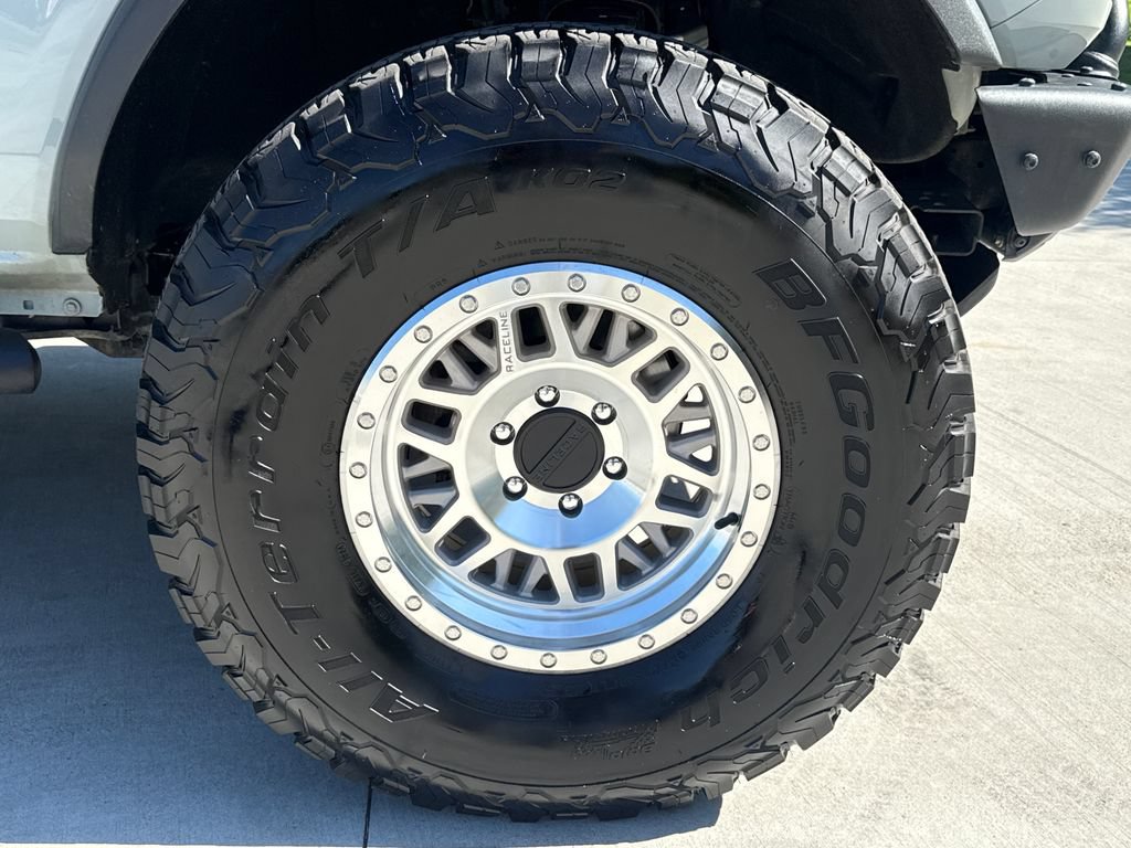 Used 2022 Ford Bronco Wildtrak AWD/4WD image 11