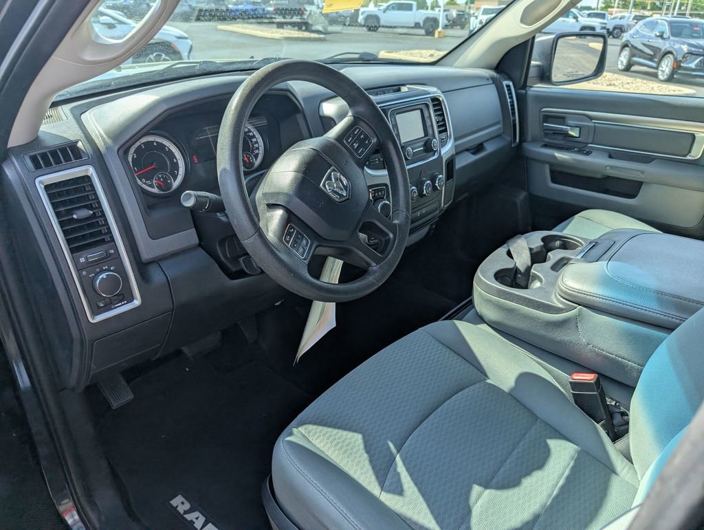 Used 2016 RAM 1500 Classic SLT w/ SLT Plus D￩cor Group AWD/4WD image 13