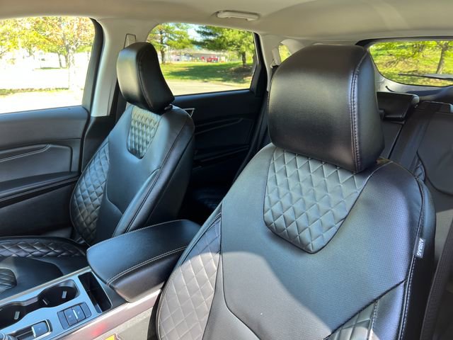 Used 2023 Ford Edge Titanium w/ Equipment Group 301A AWD/4WD image 17