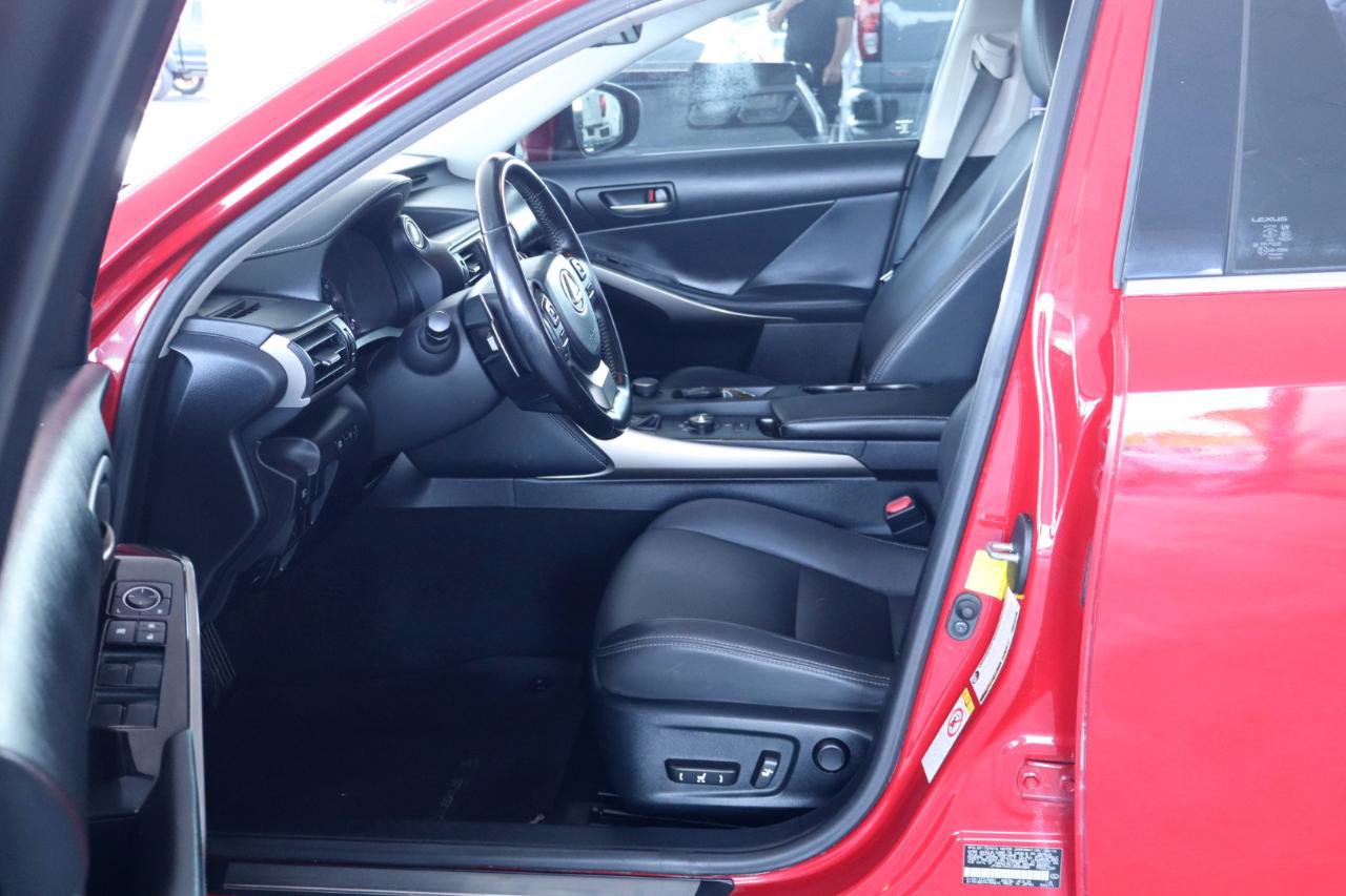Used 2018 Lexus IS 300 w/ Accessory Package 2 RWD image 15