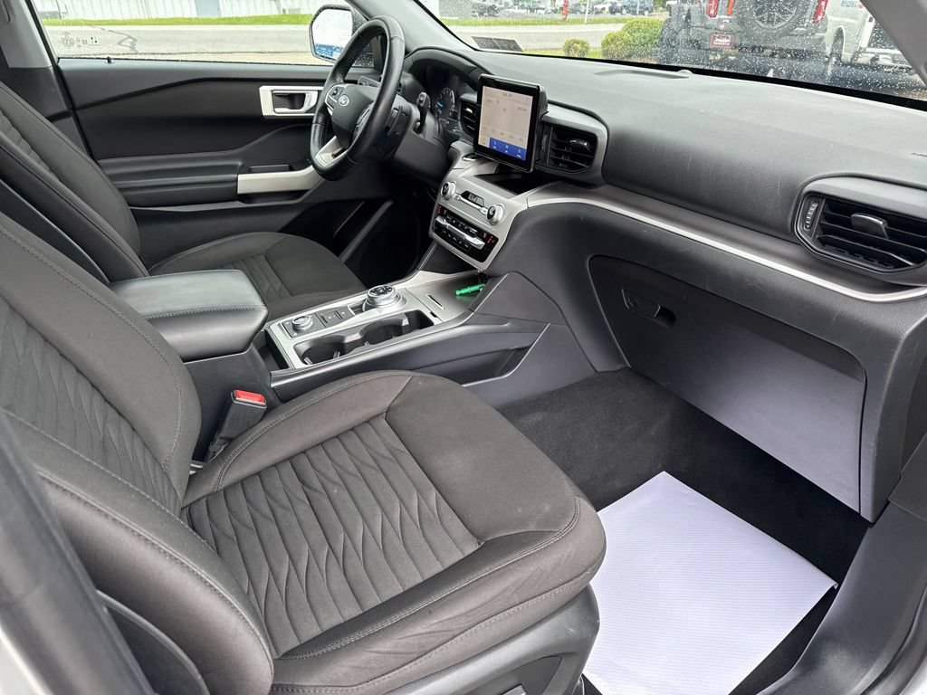 Used 2020 Ford Explorer XLT w/ Comfort Package AWD/4WD image 41