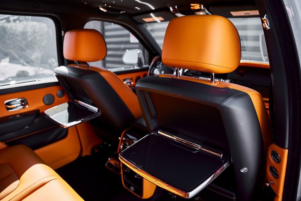 Used 2024 Rolls-Royce Cullinan Black Badge image 45