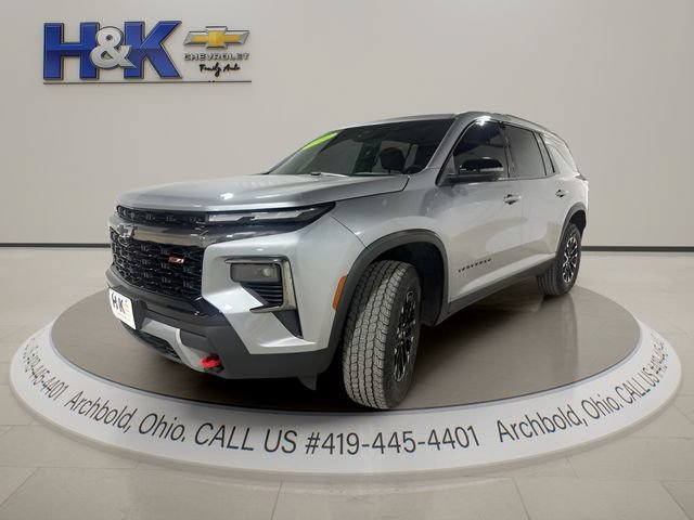 Used 2026 Chevrolet Traverse Z71 w/ LPO, Floor Liner Package AWD/4WD image 3
