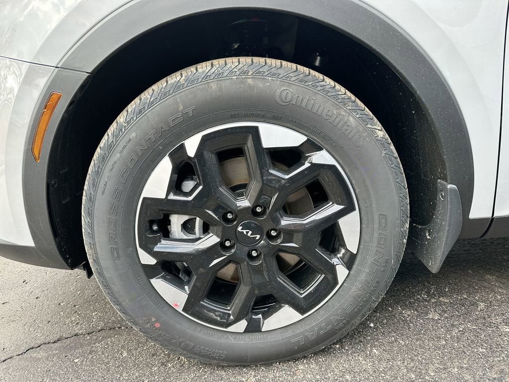 Used 2025 Kia Sorento S w/ Panoramic Sunroof Package image 28