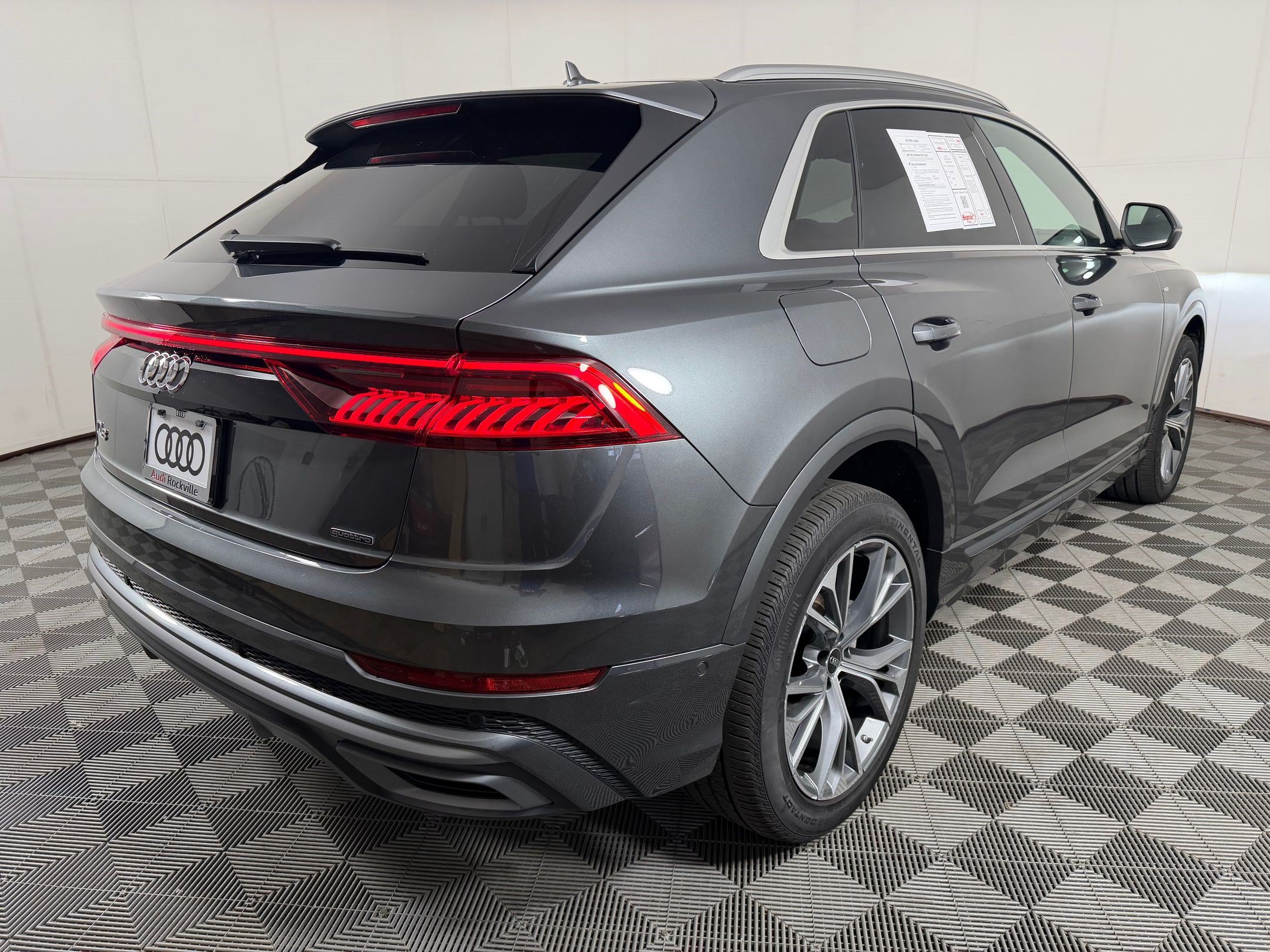 Used 2023 Audi Q8 Premium Plus w/ Premium Plus Package AWD/4WD image 9