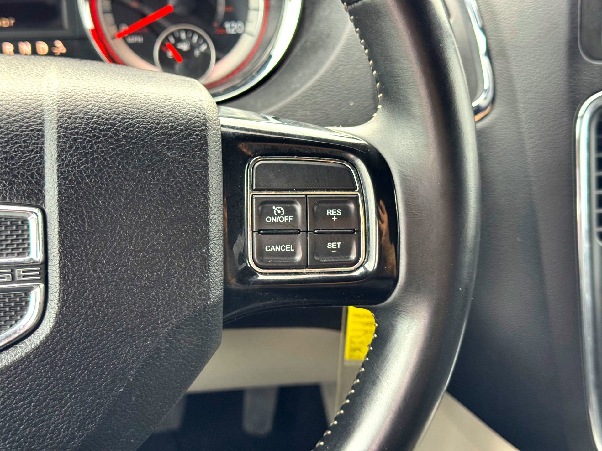 Used 2018 Dodge Grand Caravan SXT image 24