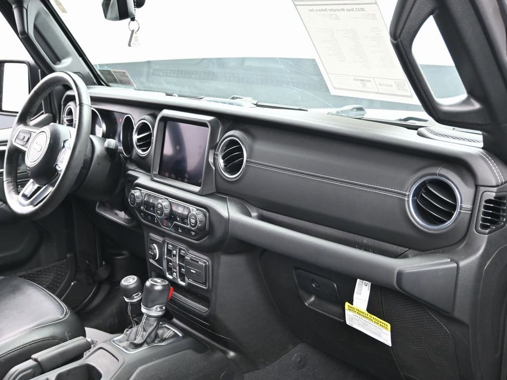 Used 2023 Jeep Wrangler Unlimited Sahara w/ Cold Weather Group image 36