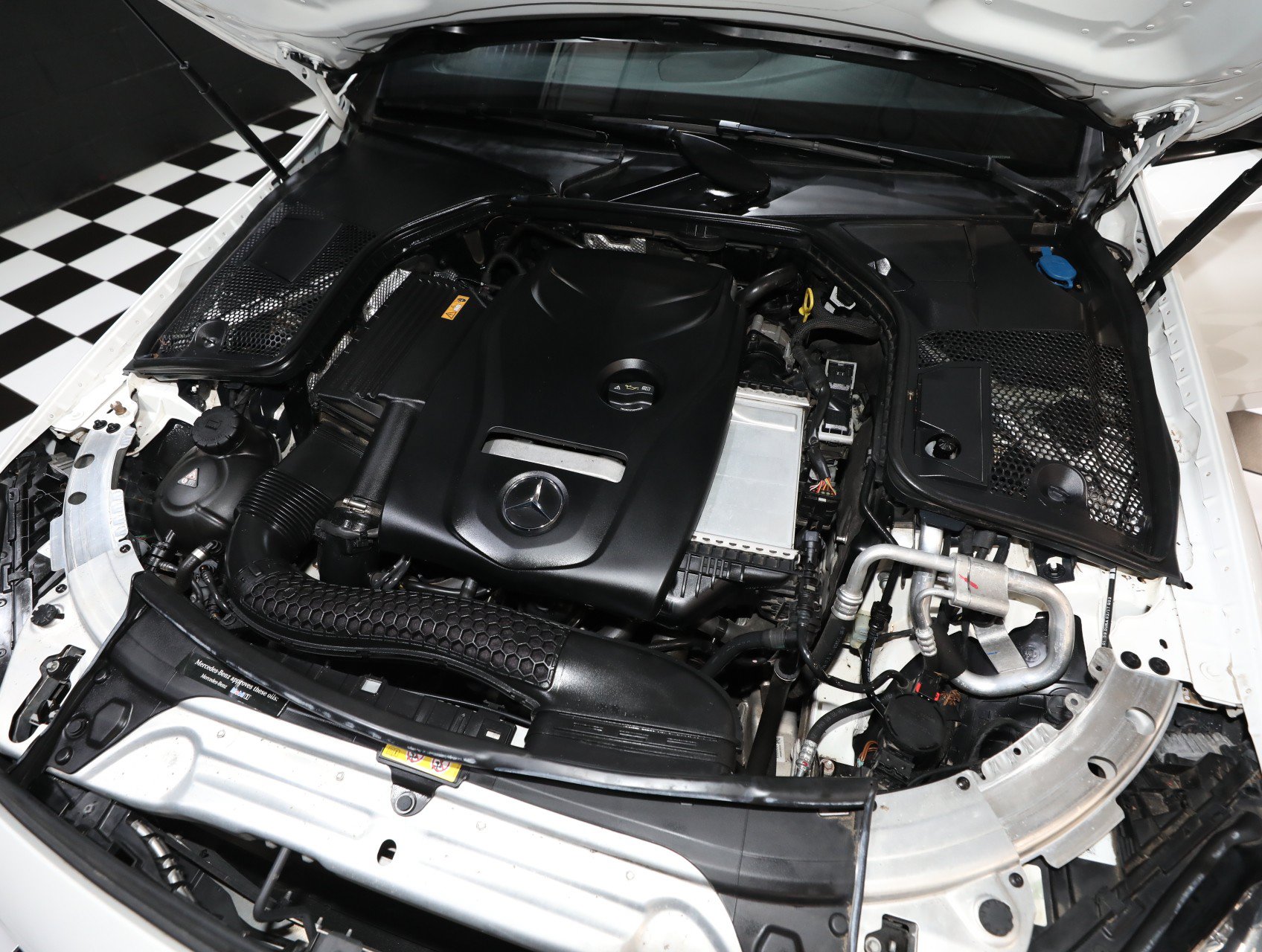 Used 2017 Mercedes-Benz C 300 4MATIC Sedan image 2