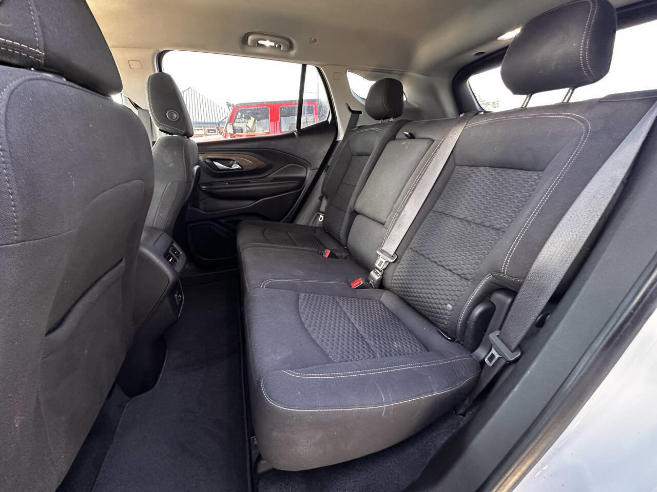 Used 2021 GMC Terrain SLE FWD image 15