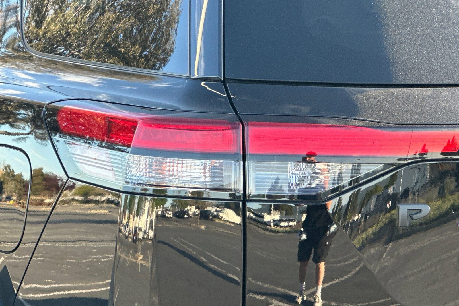 Used 2022 Nissan Pathfinder SL w/ SL Black Package image 50