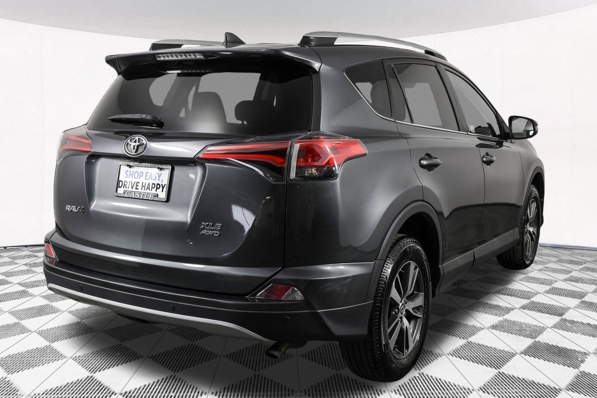 Used 2016 Toyota RAV4 XLE w/ Convenience Package AWD/4WD image 16