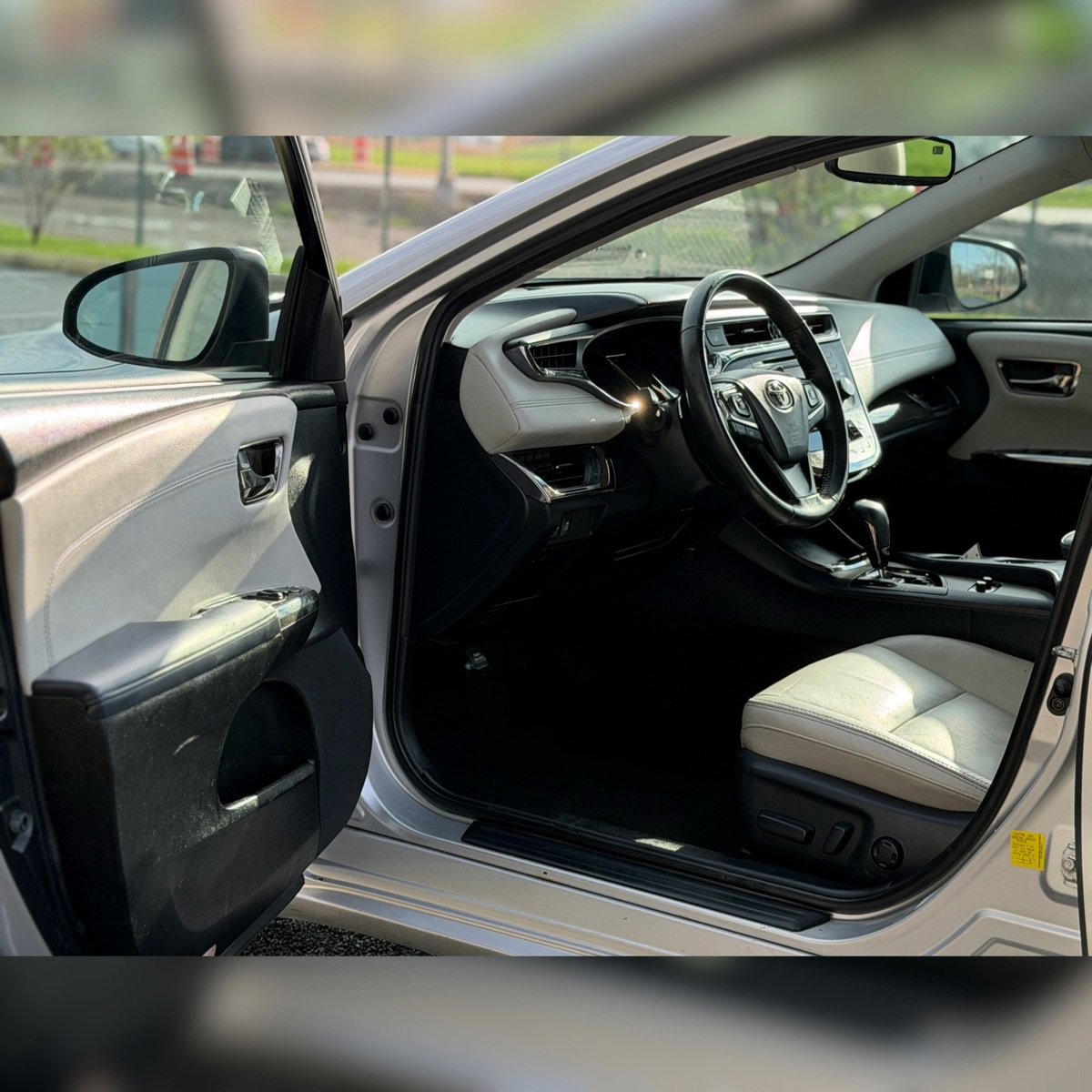 Used 2013 Toyota Avalon XLE Premium image 6