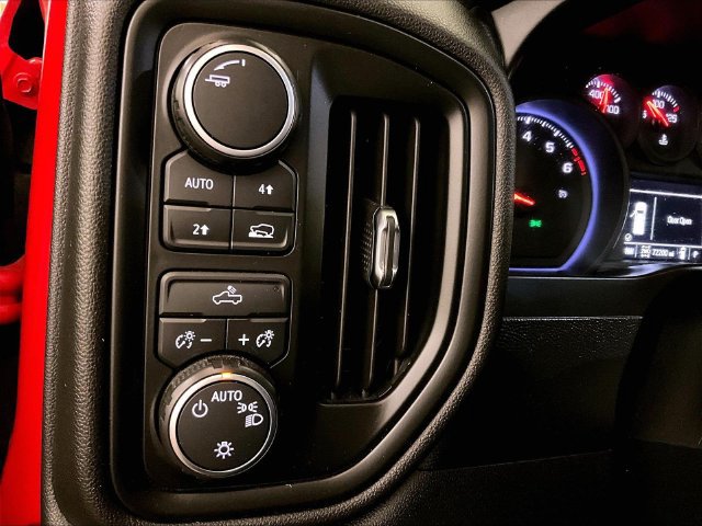 Used 2020 Chevrolet Silverado 1500 Custom w/ Custom Value Package AWD/4WD image 30