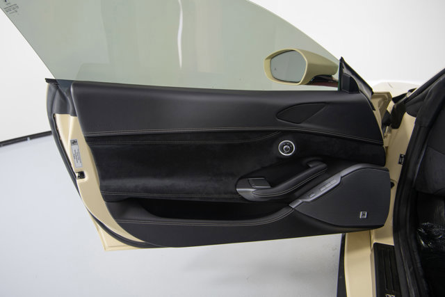 Certified 2023 Ferrari Portofino M image 11