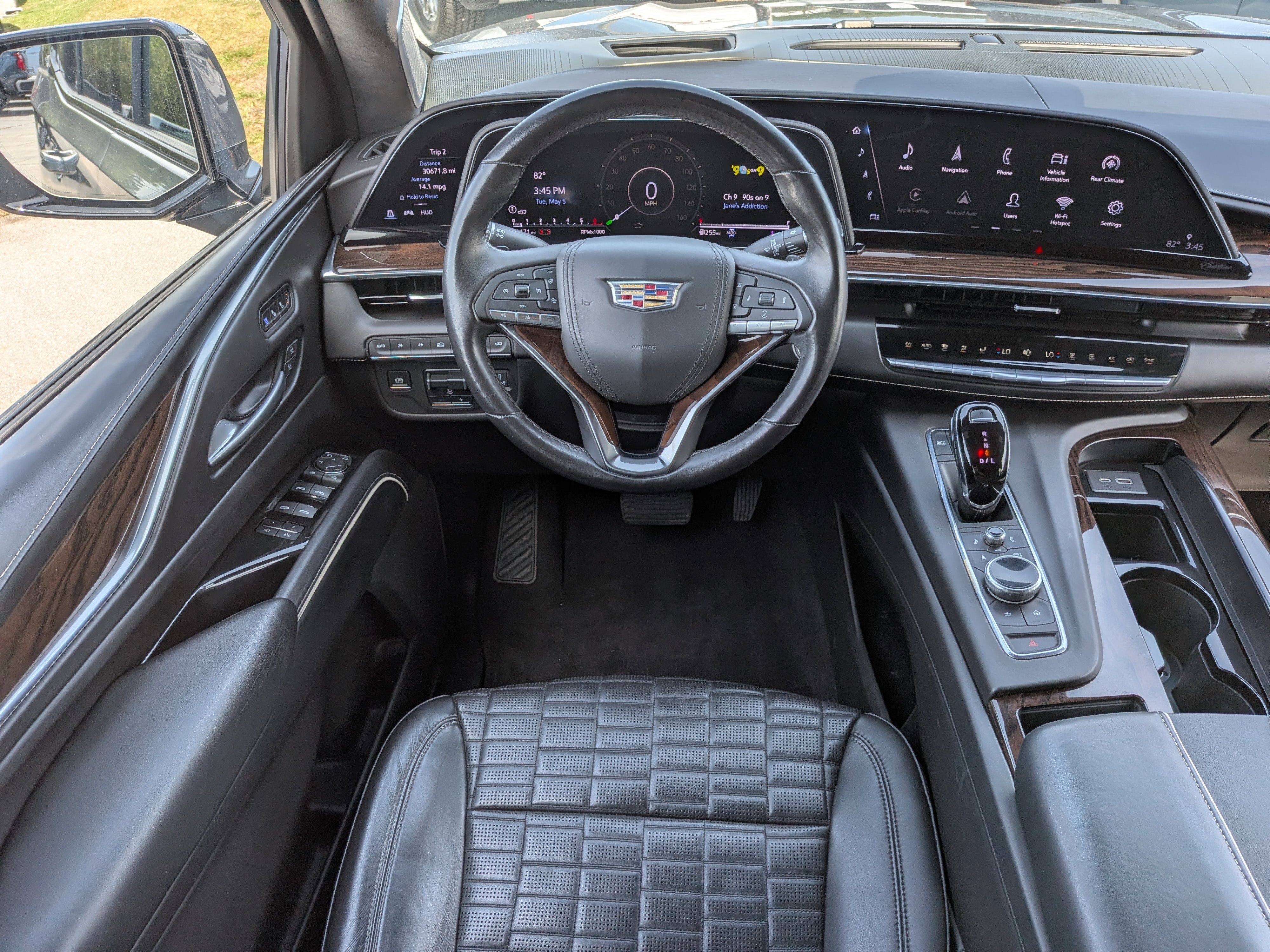 Certified 2023 Cadillac Escalade Sport Platinum AWD/4WD image 15