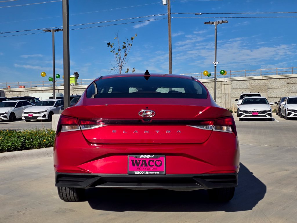 Used 2023 Hyundai Elantra SEL w/ Convenience Package FWD image 10