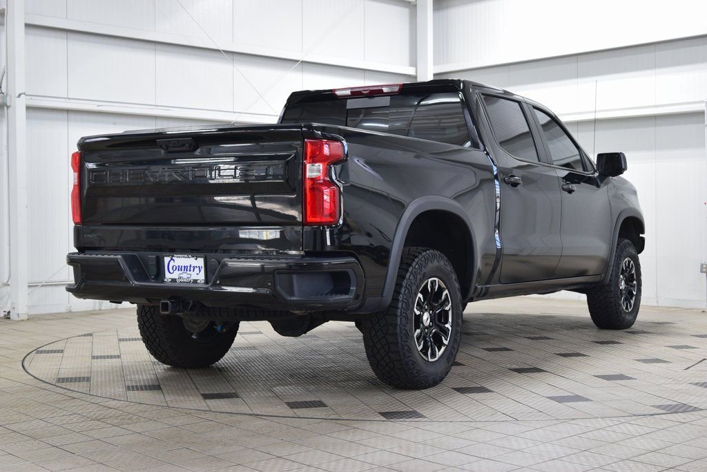Used 2024 Chevrolet Silverado 1500 ZR2 image 8