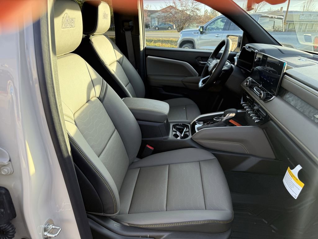 New 2026 Chevrolet Colorado ZR2 w/ ZR2 Bison Edition image 9