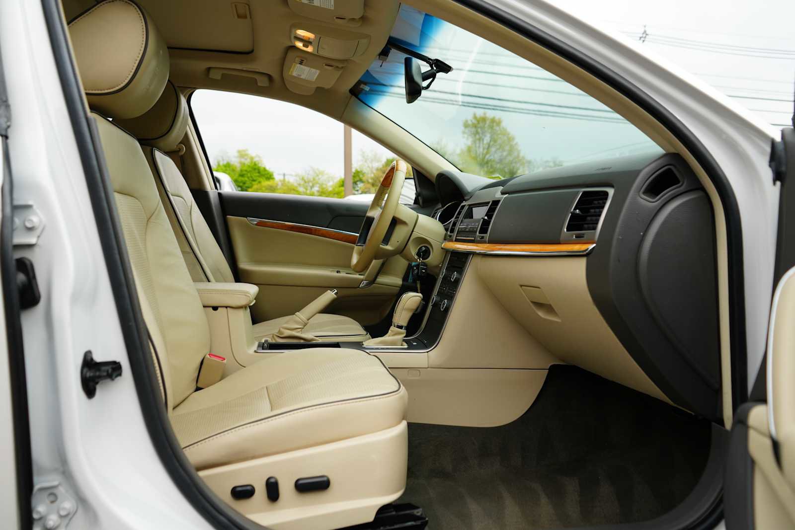 Used 2011 Lincoln MKZ AWD image 24