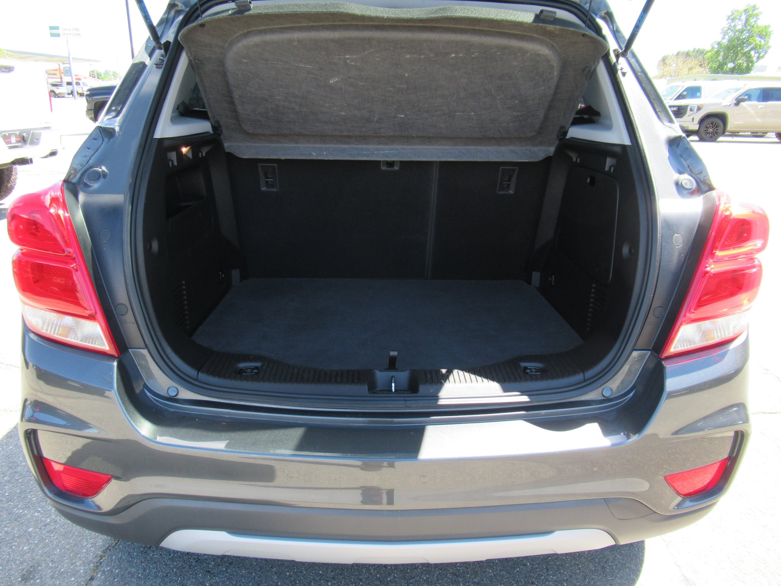 Used 2020 Chevrolet Trax LT FWD image 17