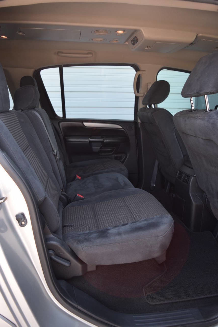 Used 2014 Nissan Armada SV image 38