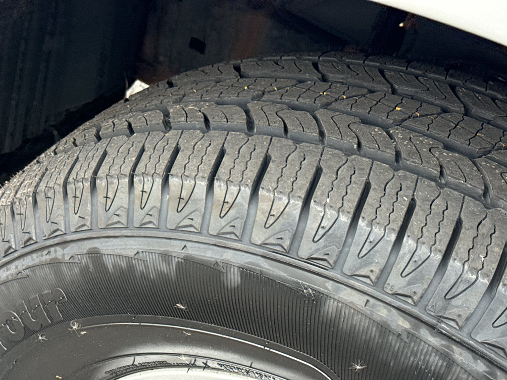 Used 2019 Nissan Frontier SV image 11