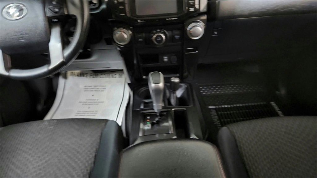 Used 2018 Toyota 4Runner TRD Off-Road image 45