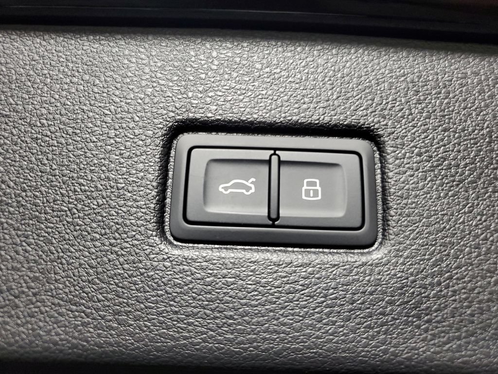 New 2026 Audi Q7 Premium Plus AWD/4WD image 10