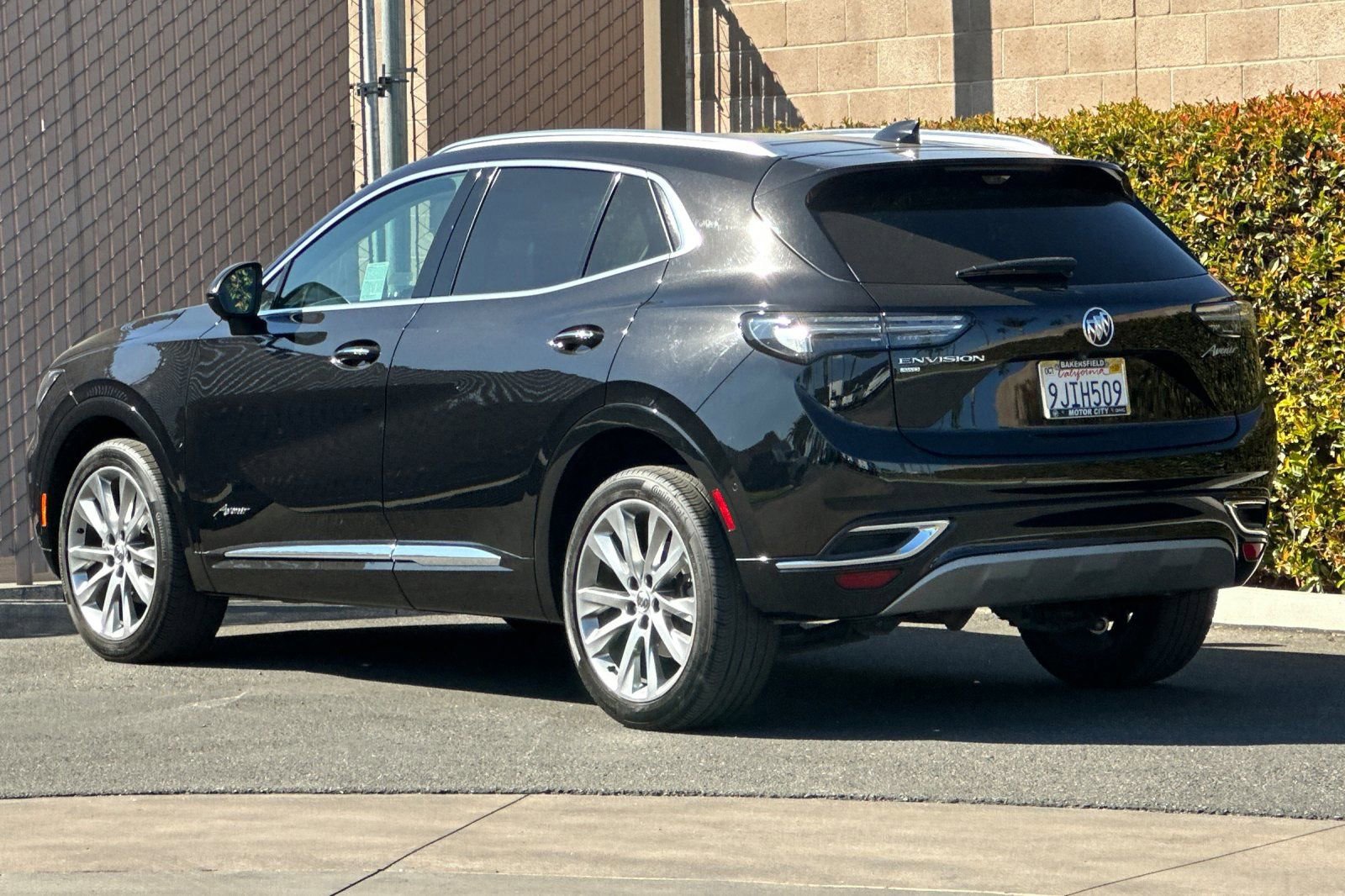Certified 2023 Buick Envision Avenir image 6