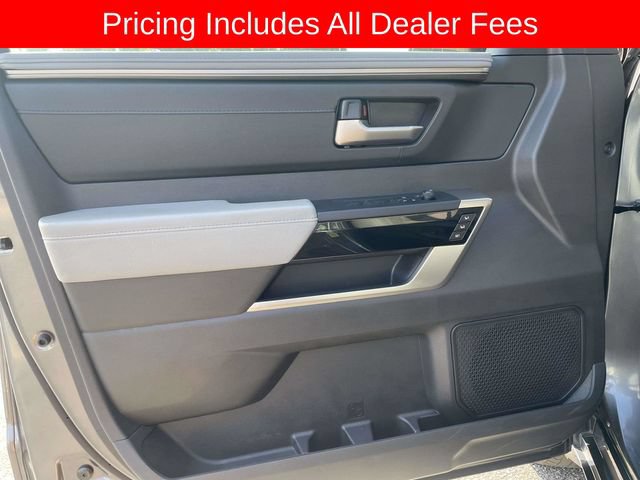 Used 2025 Toyota Tundra Limited AWD/4WD image 19
